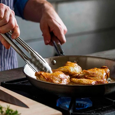 En opskrift på fry dumplings i EMP's stegning panl